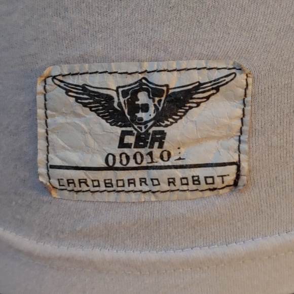 Vintage Cardboard Robot Tee - Picture 7 of 7